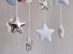 منتجات أطفال جديدة فاخرة ديكور معلق ألعاب مصنوعة يدويًا حضانة أطفال موسيقية فتاة من اللباد دب محشو ألعاب أطفال متحركة