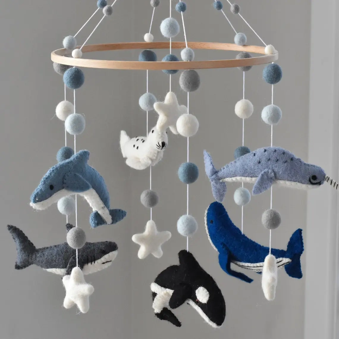 Neutral seal dolphin narwhal whale bebe nursery decor ocean animals musical felt ball baby mobiles for baby cot
