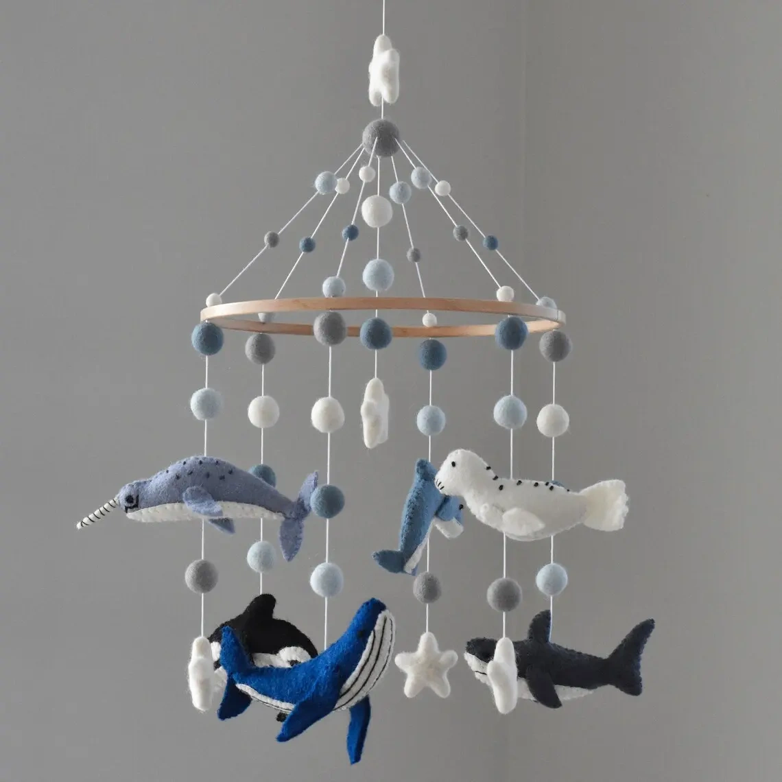 Neutral seal dolphin narwhal whale bebe nursery decor ocean animals musical felt ball baby mobiles for baby cot