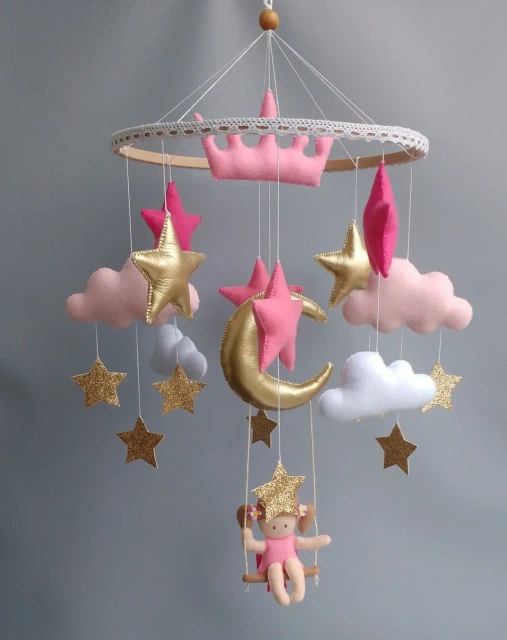 منتجات أطفال مصنوعة يدويًا من اللباد باللون الوردي الذهبي لأطفال حديثي الولادة على شكل أميرة، صندوق موسيقى ناعم للأطفال، محمول