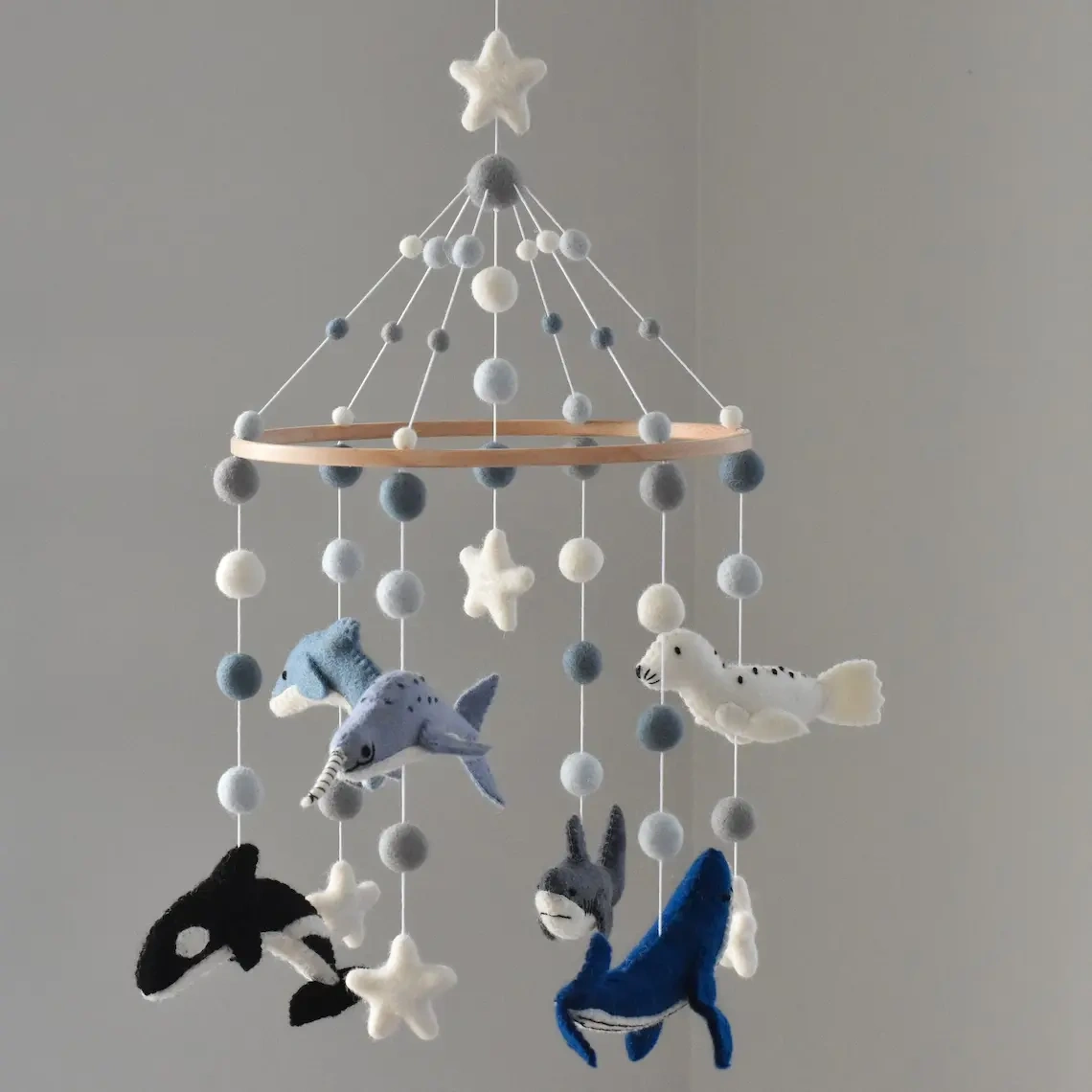 Neutral seal dolphin narwhal whale bebe nursery decor ocean animals musical felt ball baby mobiles for baby cot
