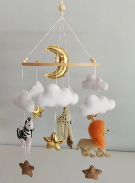 Móviles para bebés con campana de fieltro para cuna, de poliéster, con diseño de animales del bosque, safari, de fábrica OEM competitiva, personalizables, bolsa opp