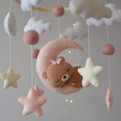 ألعاب أطفال معلقة ناعمة على شكل دب نائم مصنوعة يدويًا من CPC CE، سرير أطفال موسيقي من خشب السفاري، سرير أطفال مصنوع من اللباد، القرآن الكريم، ألعاب أطفال متحركة بإطار