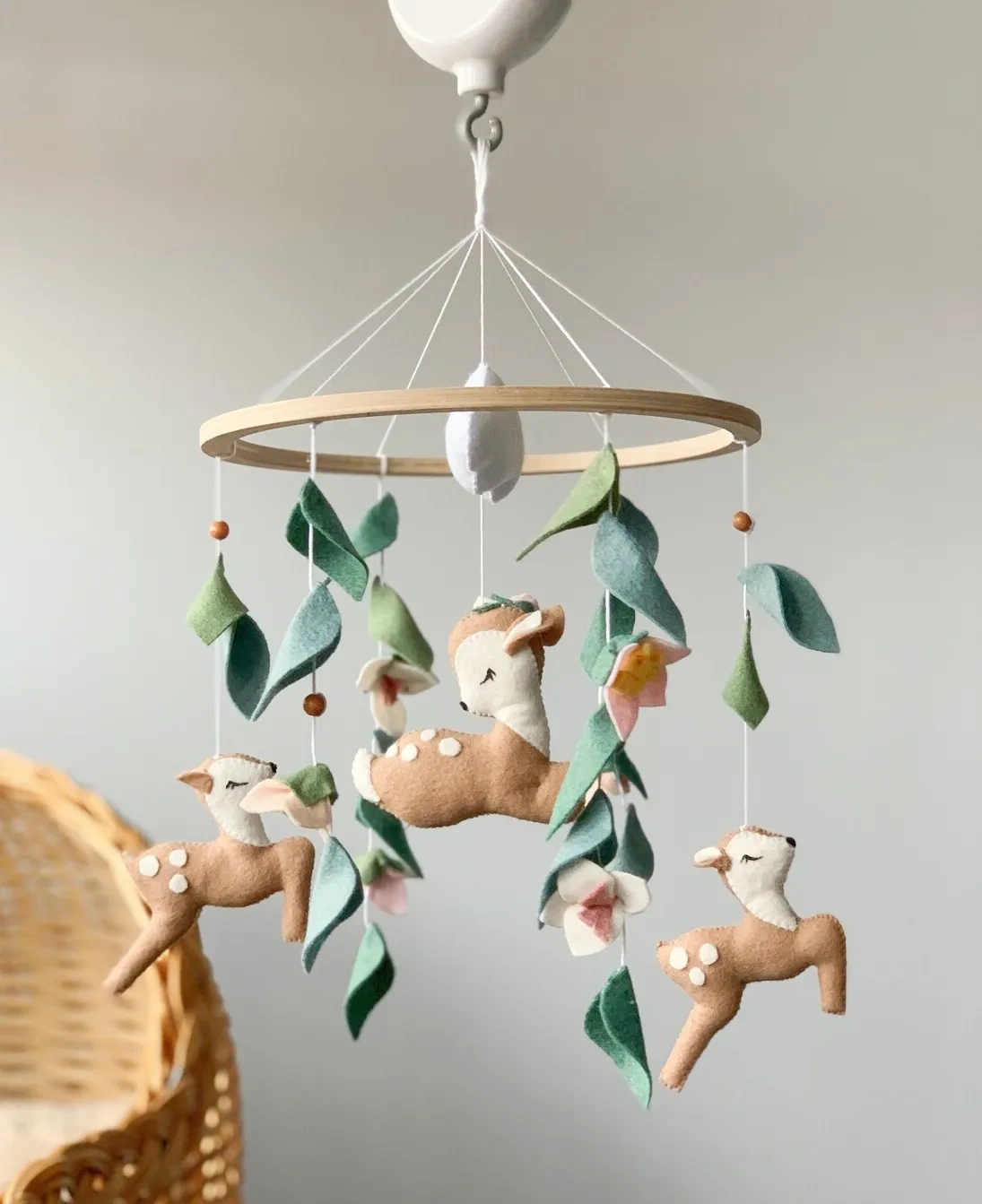 Customize three little deer flowers leave ceiling hanging decoration baby shower gift for new born stuffed toys baby cot mobile