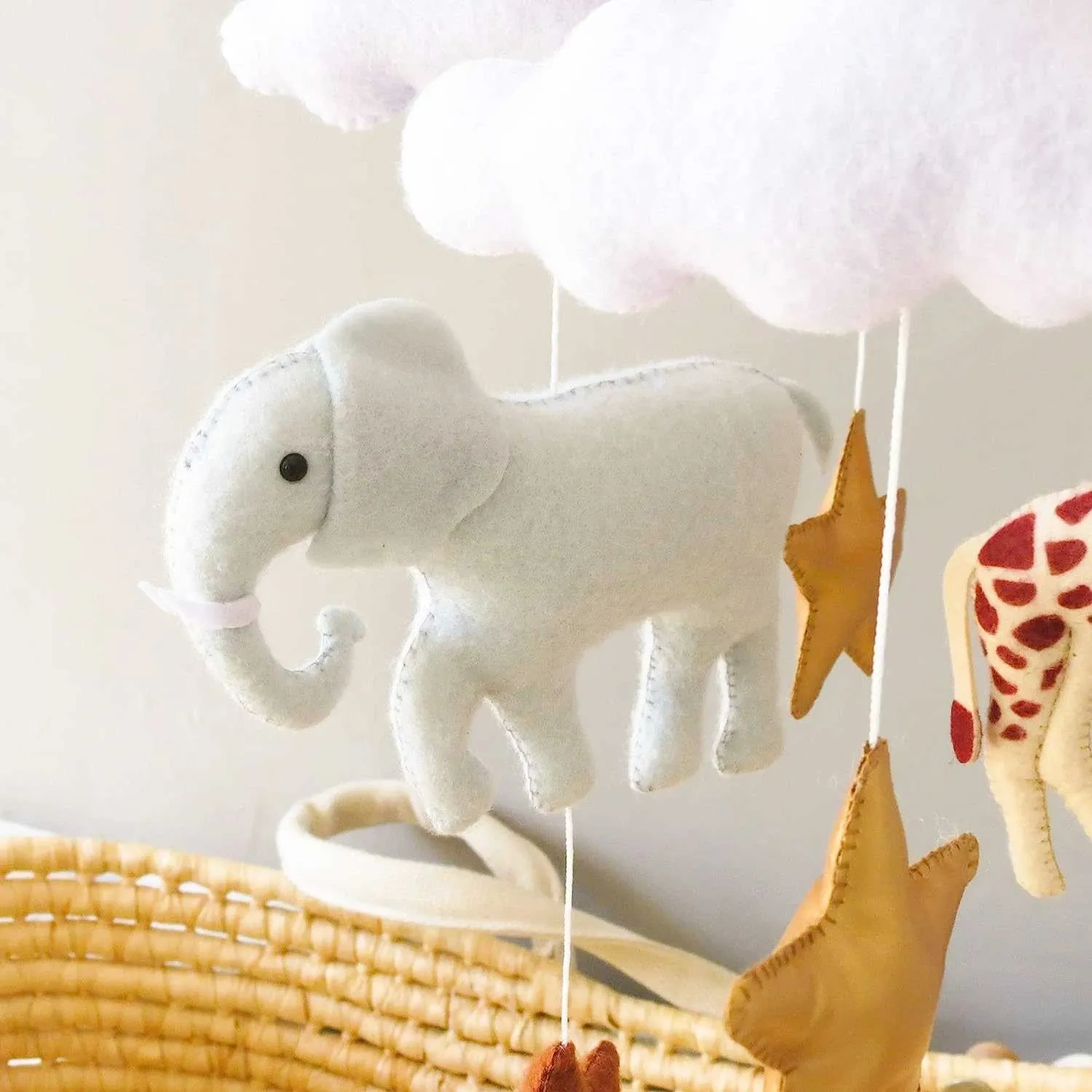 Competitive OEM factory customize opp bag polyester cloud stars woodland animals safari nursery felt bed bell crib baby mobiles