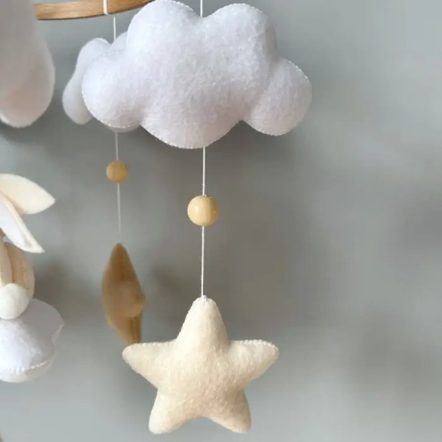 Móvil de fieltro para cuna de bebé, diseño de conejo, conejito, nube y estrella