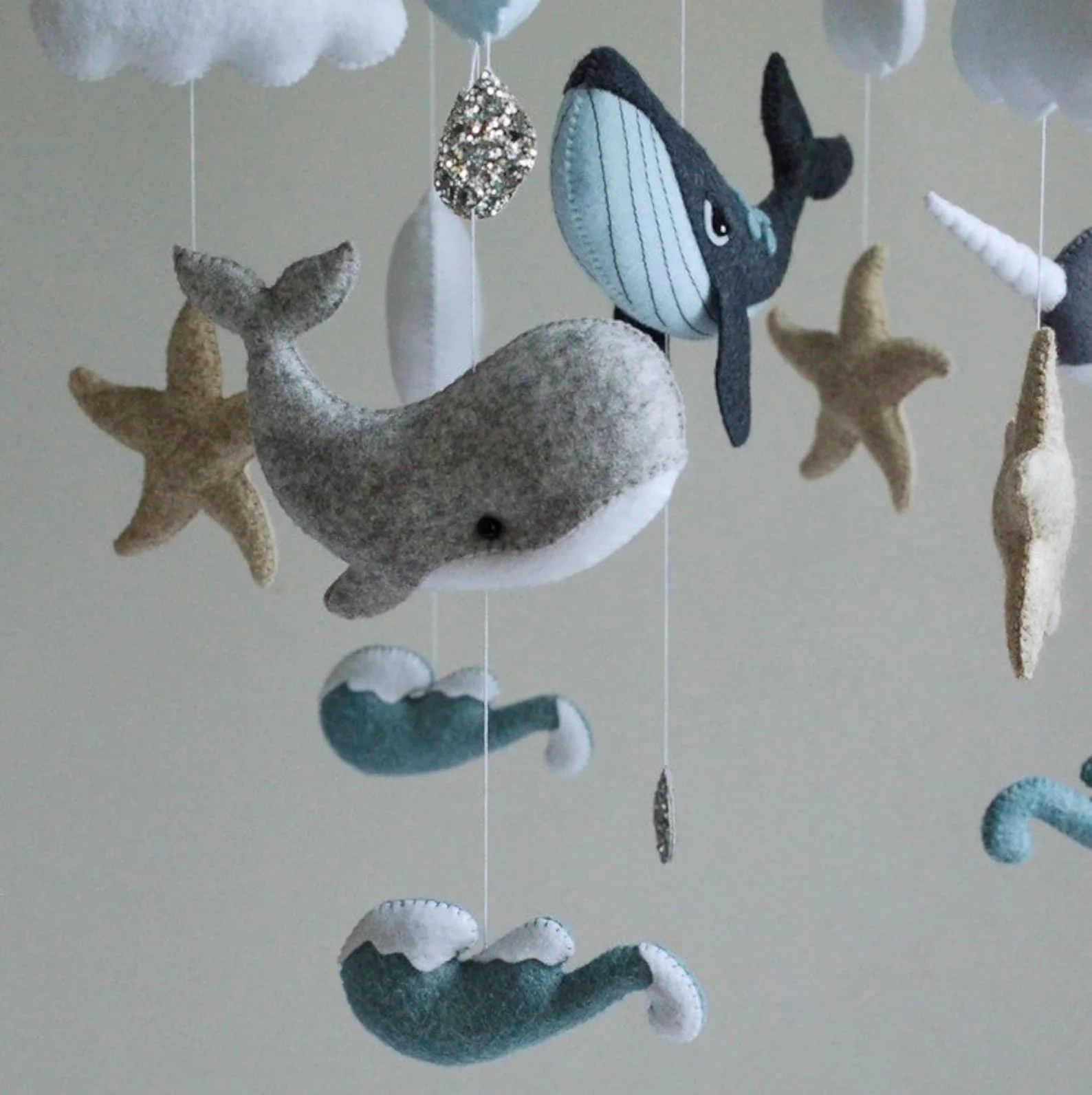 Baby shower gift idea narwhal dolphin sea ocean waves starfish hanging whale plush toy nursery baby felt mobile with rainbow