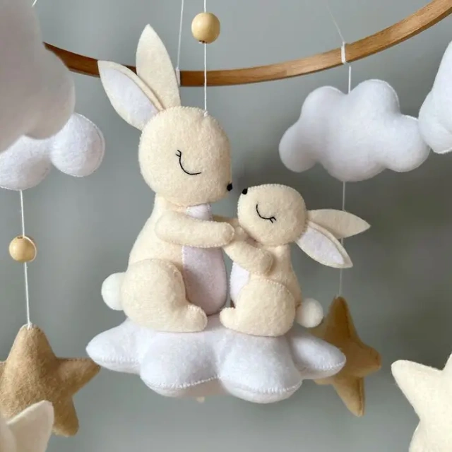 Móvil de fieltro para cuna de bebé, diseño de conejo, conejito, nube y estrella