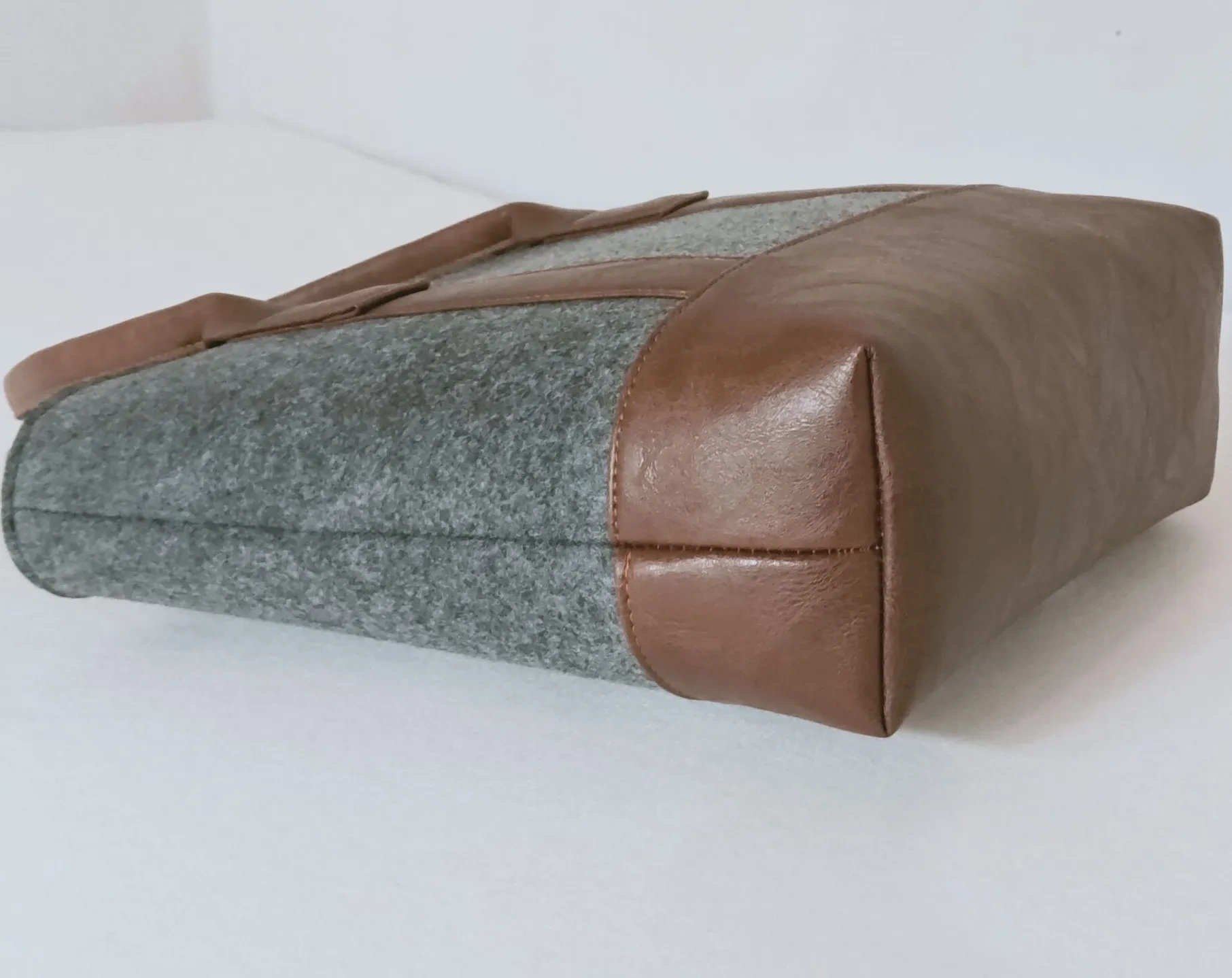 Custom Fashion Reusable Felt Shopper Bag with PU Handles
