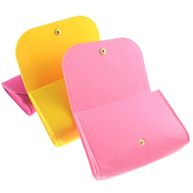 Trousse à maquillage en feutre Progift Fashion avec fermeture à bouton et rabat à soufflet