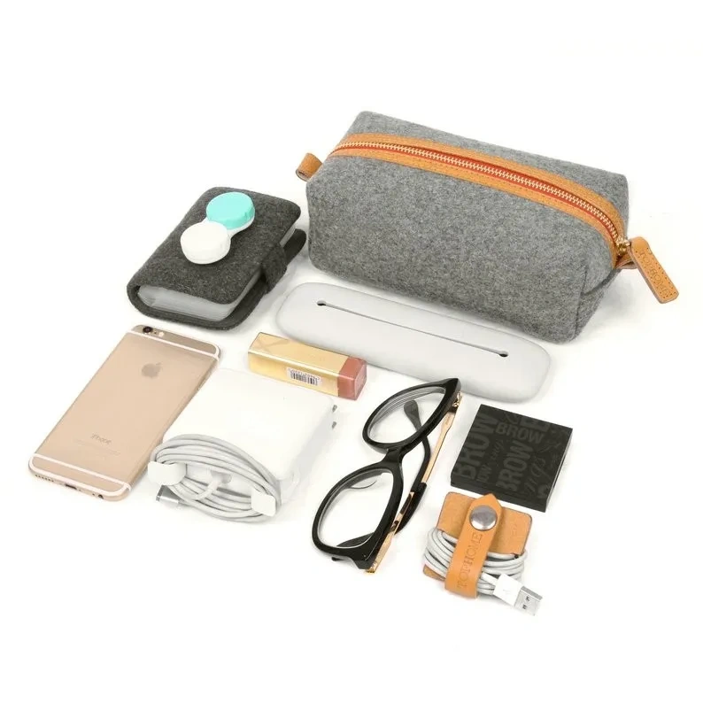 Bridesmaid gift leather zipper japanese small professional portable felt beauty travel bag makeup cosmetic case