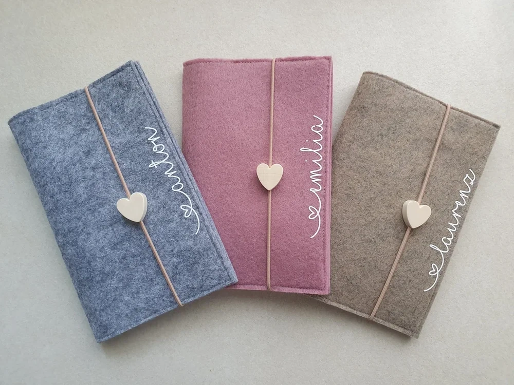 Premium Cheap Blank Felt Maternity Log Mutterpass Cover Bag with Elastic String Wooden Heart for Custom Sublimation Printing