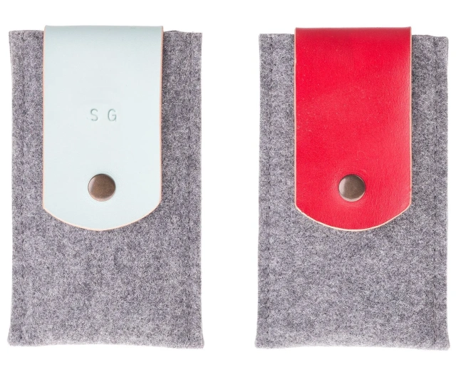 Estuche para teléfono móvil de fieltro de poliéster perforado con aguja RPET reciclado con logotipo impreso en color y tamaño personalizado para hombres, mujeres y niños