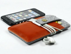 Estuche para teléfono móvil de fieltro de poliéster perforado con aguja RPET reciclado con logotipo impreso en color y tamaño personalizado para hombres, mujeres y niños