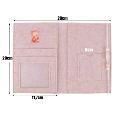 حقيبة Mutterpass المصنوعة من اللباد بألوان قوس قزح مطبوعة حسب الطلب مع حبات على شكل قلب من الخيوط المرنة
