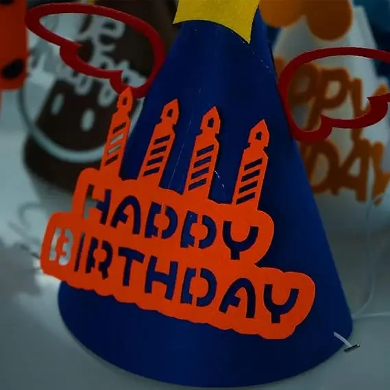 Chapeau cône en feutre personnalisé réutilisable pour cadeau d'anniversaire de bébé mignon