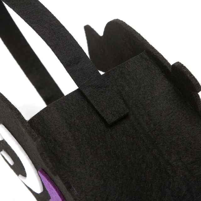 Cubo de dulces de Halloween de fieltro con forma de fantasma para pedir dulces o trucos para niños 2025