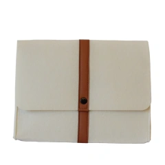 La Chine a utilisé des accessoires pour ordinateur portable en cuir avec logo personnalisé pour femmes, organisateur de sac d'ordinateur en feutre