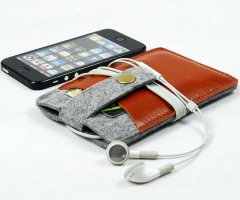 Estuche para teléfono móvil de fieltro de poliéster perforado con aguja RPET reciclado con logotipo impreso en color y tamaño personalizado para hombres, mujeres y niños