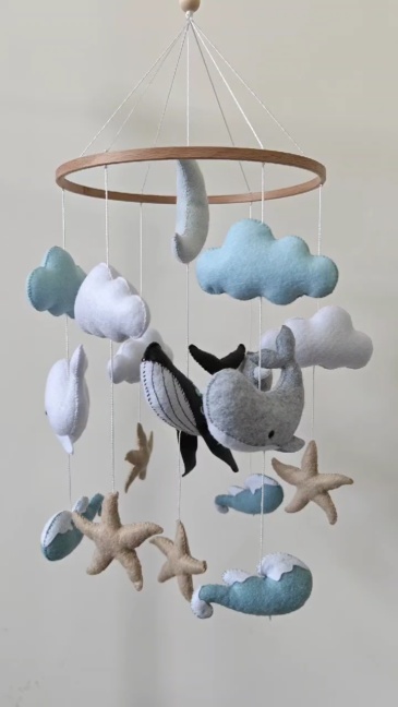 Mobile bébé en feutre Progift Space Ocean Creature Dauphin Baleine