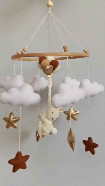 Móvil de fieltro para cuna de bebé con forma de conejito, nube y estrella de calidad