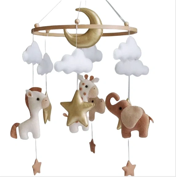 Móvil de fieltro para cuna de bebé con diseño de animales de safari, caballo, hipopótamo