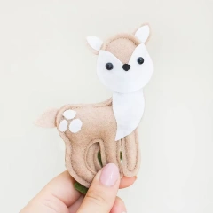 Móvil de fieltro para cuna de bebé hecho a mano con forma de zorro, búho, ciervo y ardilla