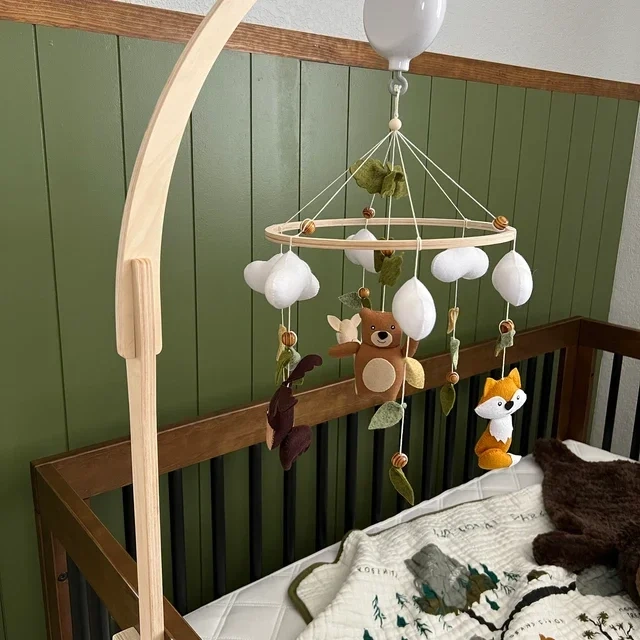 حشو رخيص على شكل قمر وسحابة ونجمة وسرير أطفال متحرك مصنوع من اللباد