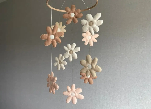 Progift Space Stuffed Daisy Flower Nursery Felt Crib Mobile