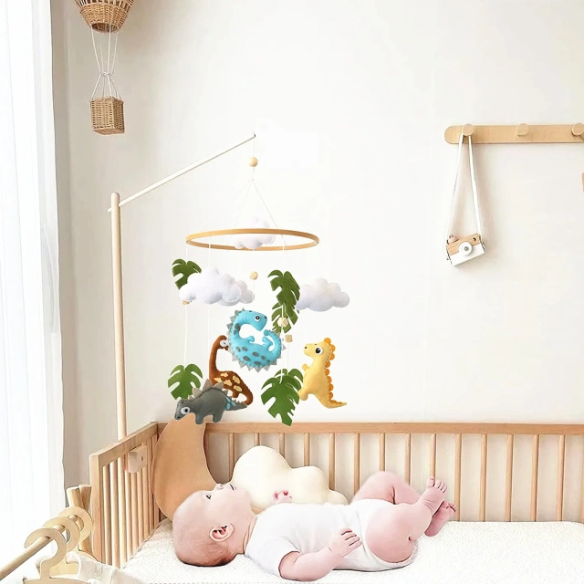 سرير أطفال محشو على شكل تنين وعالم الديناصورات مصنوع من اللباد