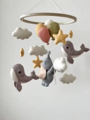 سرير أطفال متحرك مصنوع من اللباد على شكل فيل أو حوت أو دولفين