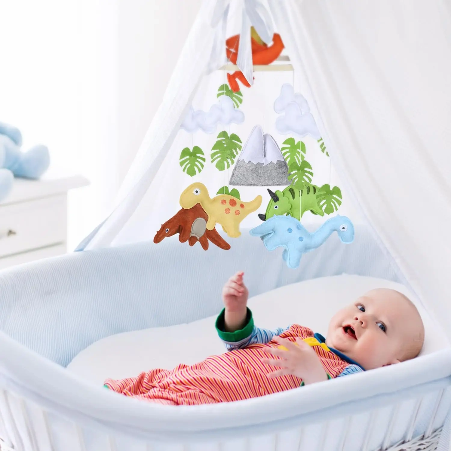 Handmade Dinosaur Cloud Leaf Mountain Felt Baby Crib Mobile
