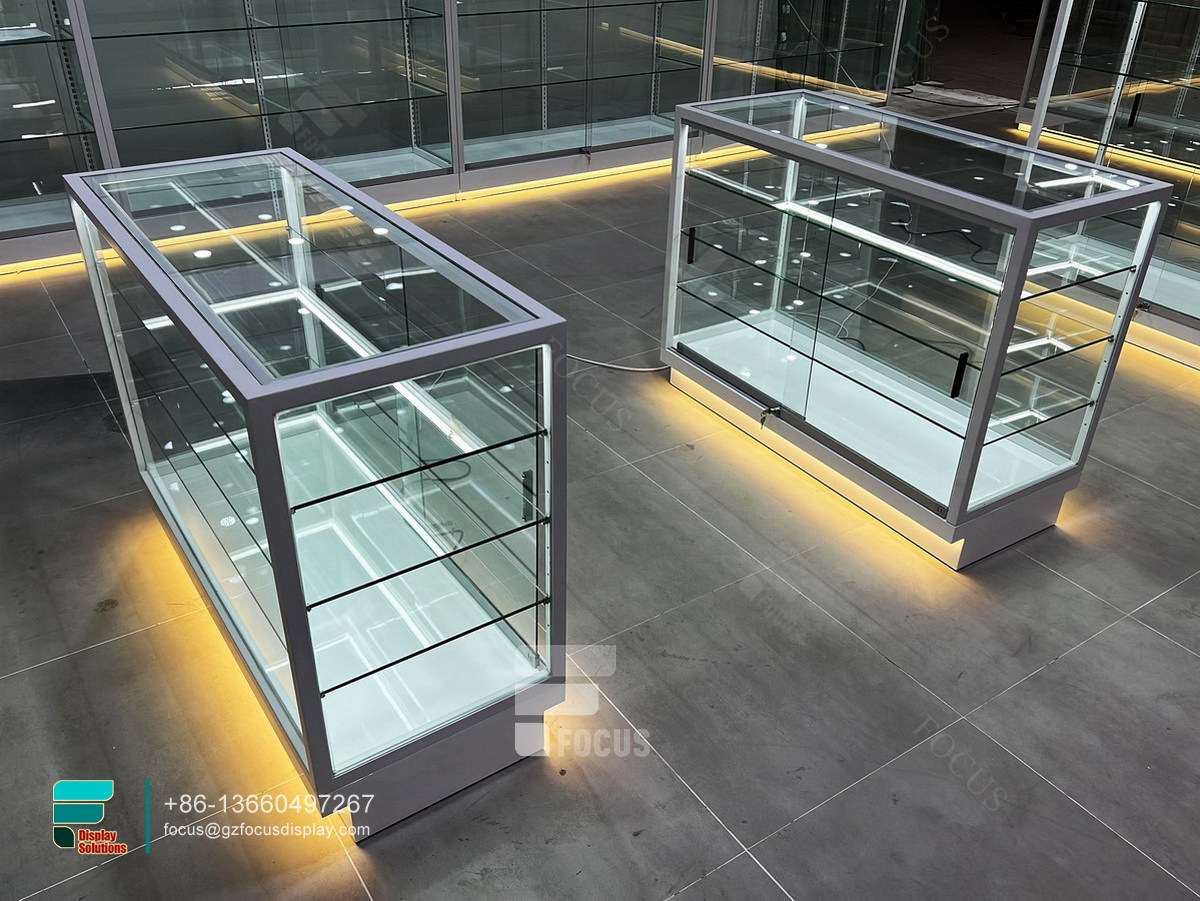 smoke shop glass display dispensary retail showcases