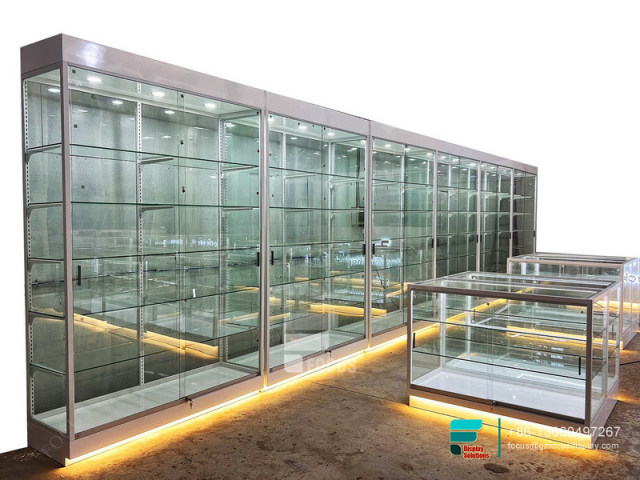Custom Dispensary Retail Showcases Glass Display Unit