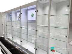 Custom Mall Kiosk Glass Display Showcase For Smoke Shop