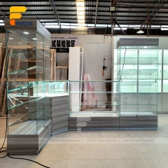 Custom Full Glass Railing Showcase Display System