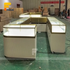 Custom White Ribbed Base Glass Showcase Counter