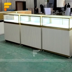 Custom White Ribbed Base Glass Showcase Counter