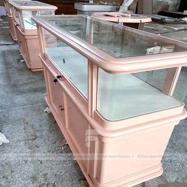 Contemporary Cream Jewelry Showcase Counter Set