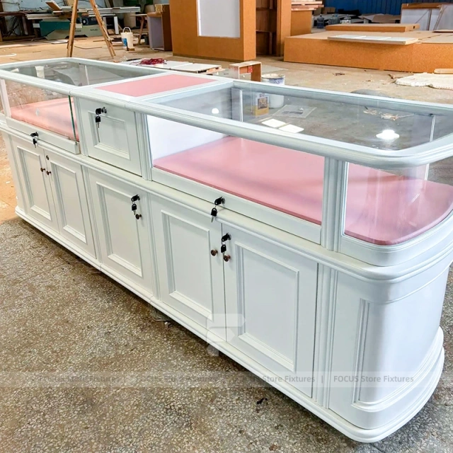 Contemporary Cream Jewelry Showcase Counter Set