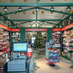 Holiday Gift Shop Pod Display