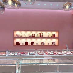 Luxury Black LED Jewelry Showcase Set