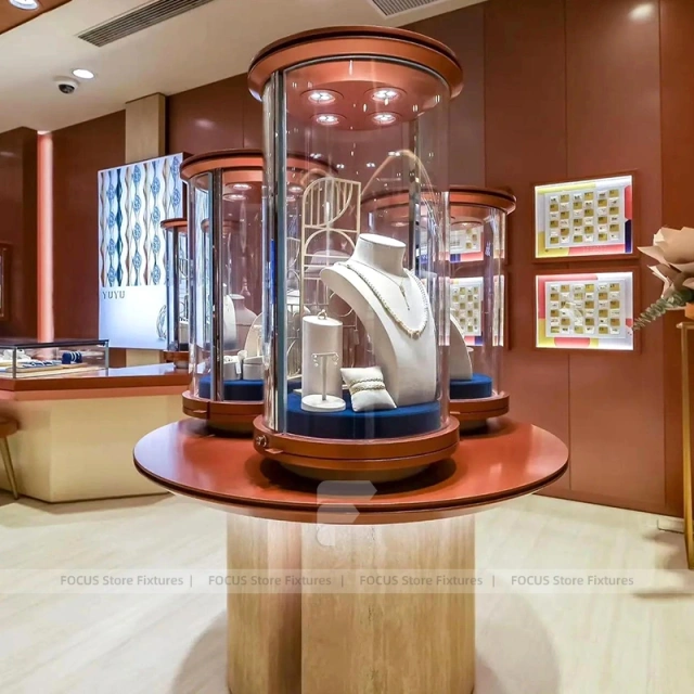 Modern Cream Jewelry Tower Showcase Set