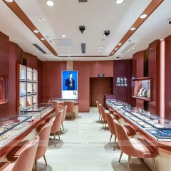 Modern Cream Jewelry Tower Showcase Set