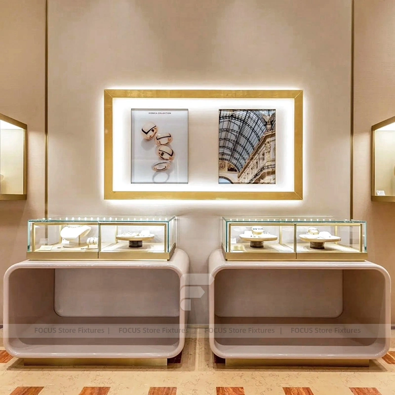 Modern White Jewelry Tower Showcase Set