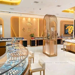 Refined Champagne Gold Jewelry Tower Display Set