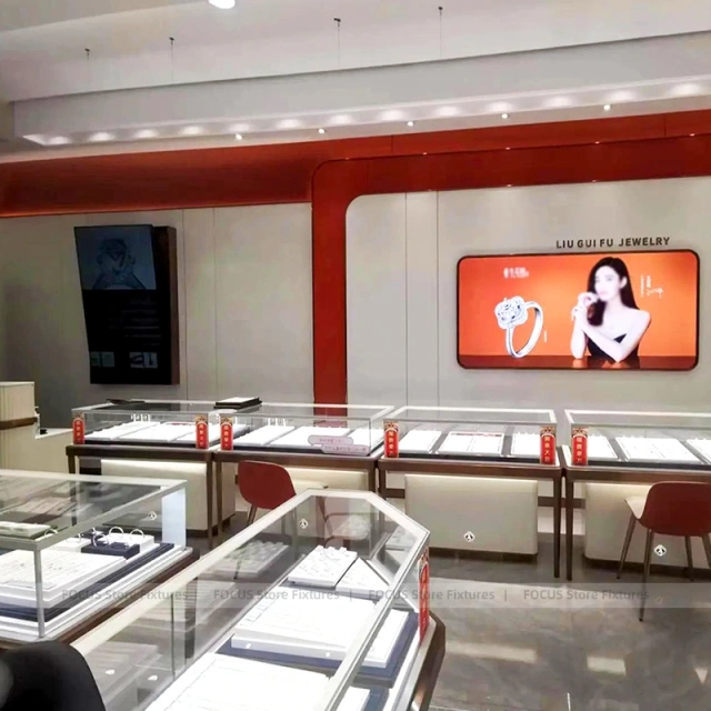 Refined White Jewelry Display Showcase Set