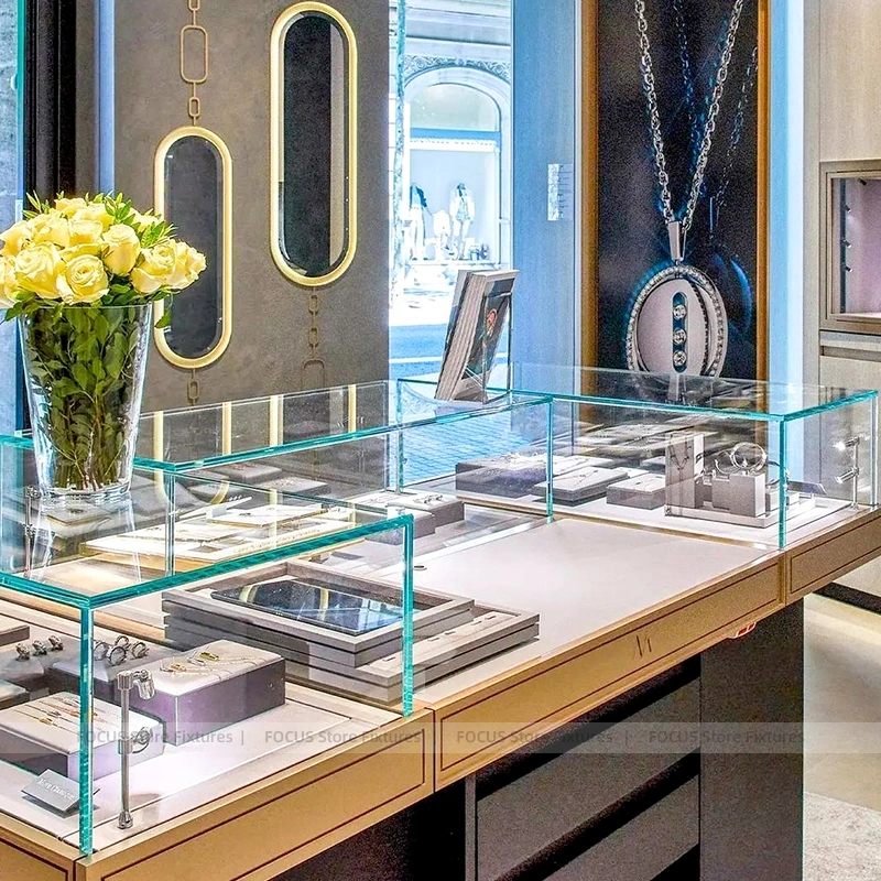 Sophisticated Black Jewelry Island Showcase Set