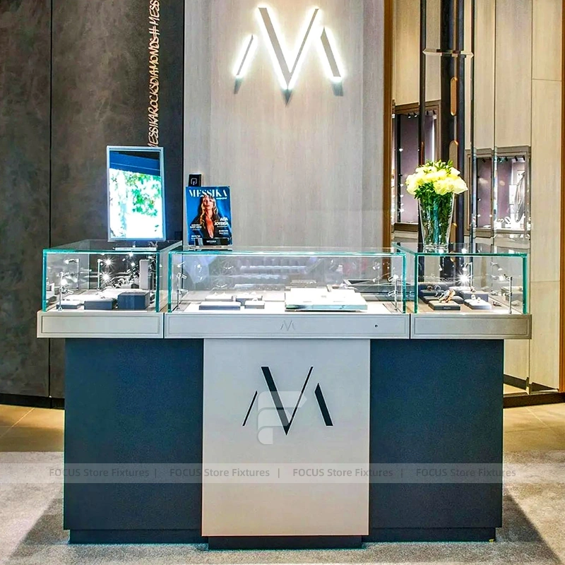 Sophisticated Black Jewelry Island Showcase Set