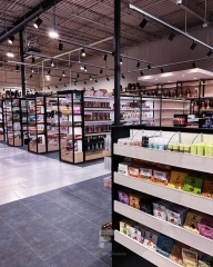 Black Framed Beauty Supply Supermarket with Central Gondolas for Wig Shop